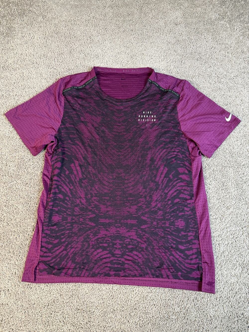 Nike Shirt Mens M Purple Running Division Graphic Crew Neck Athletic Polyester